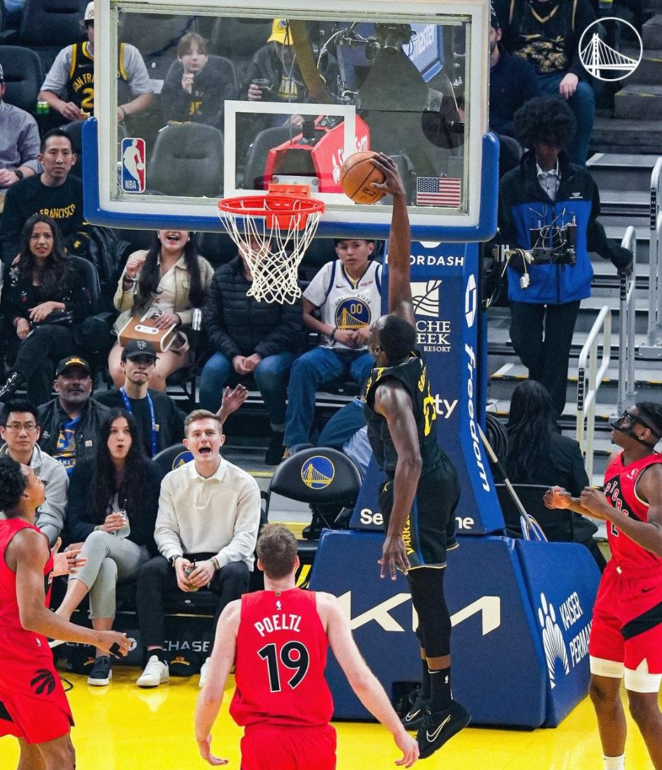 大发娱乐平台-关于惊险一幕！赛场上两队激情碰撞，决胜关键时刻的信息